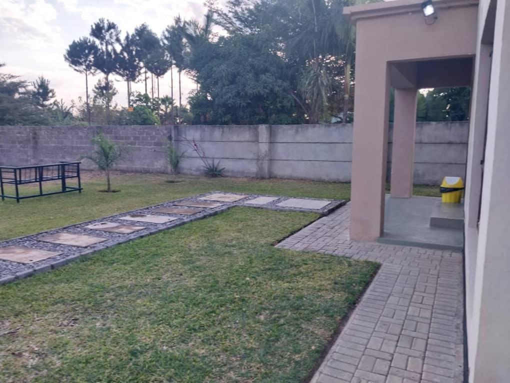 Emmrose Apartments Chingola Eksteriør billede